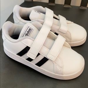 New without tags Adidas toddler shoes. Size 10.